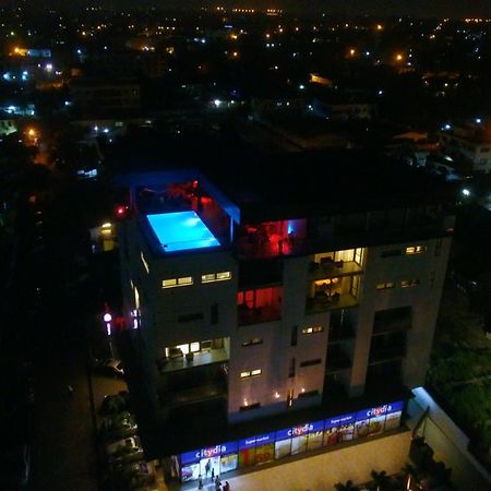 Suncity Hotel Apartment Аккра Экстерьер фото