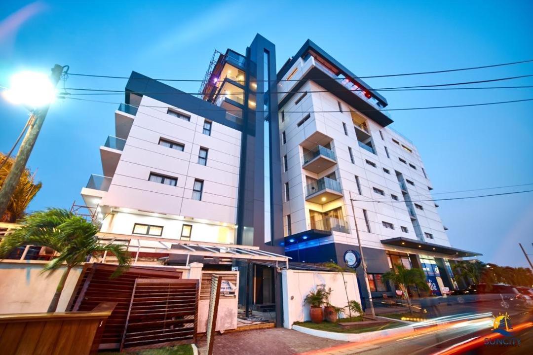 Suncity Hotel Apartment Аккра Экстерьер фото