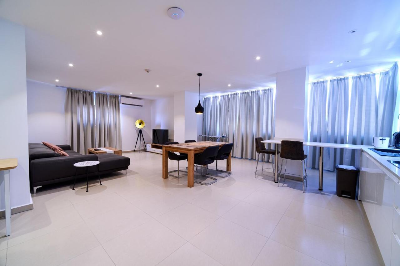 Suncity Hotel Apartment Аккра Экстерьер фото