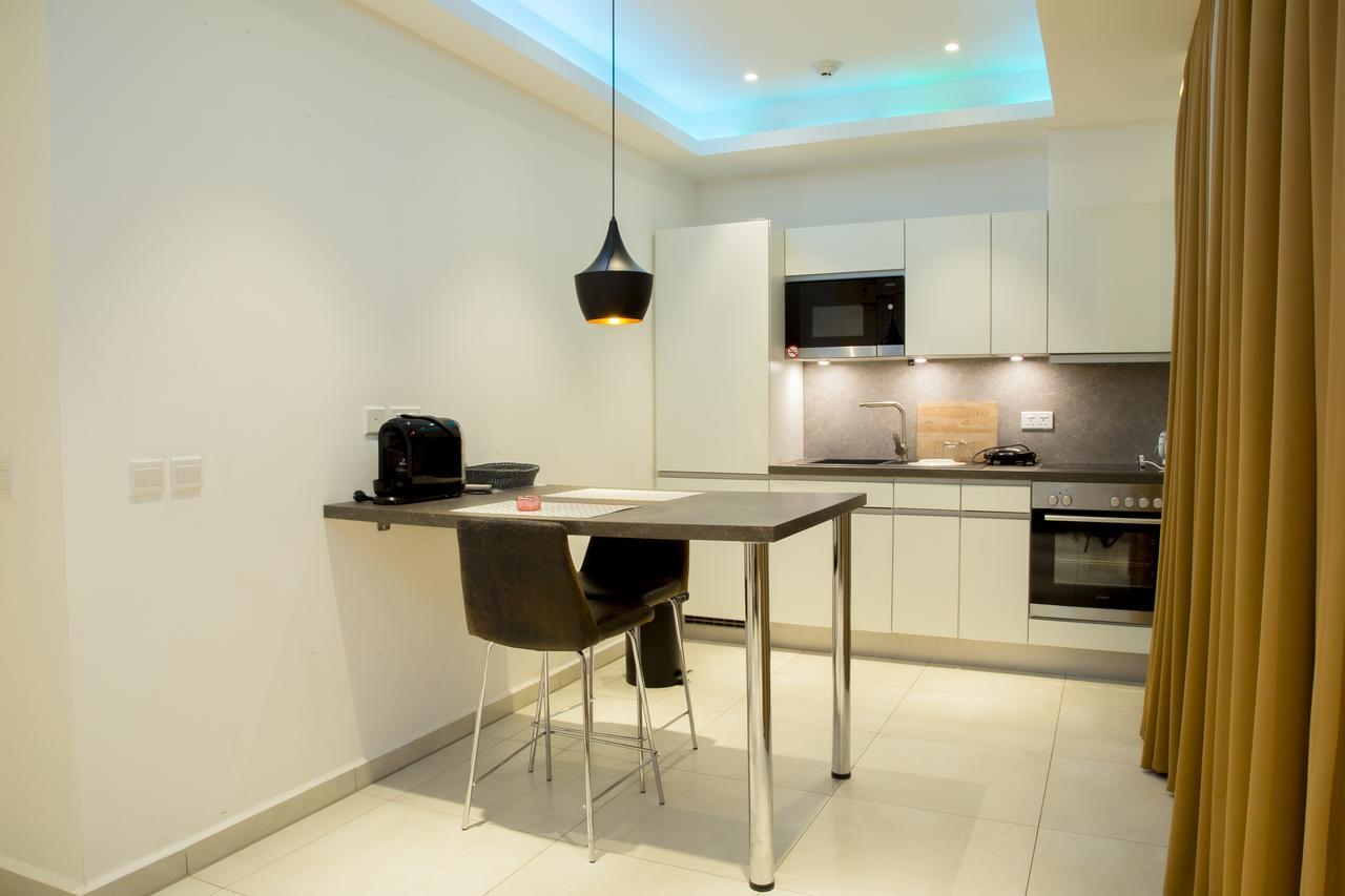 Suncity Hotel Apartment Аккра Экстерьер фото